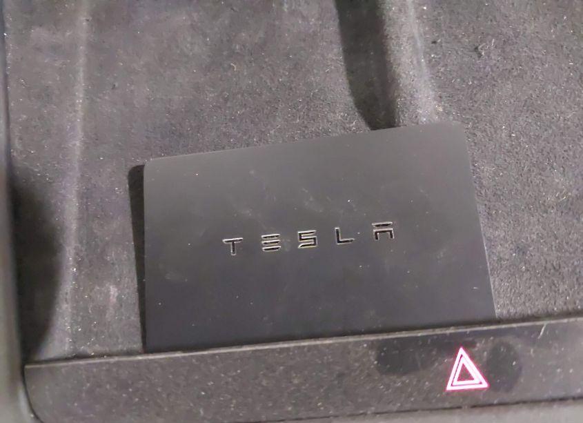 Photo 7 of 2022 Tesla Model X PLAID TRI MOTOR ALL-WHEEL DRIVE (VIN 7SAXCBE66NF351635)