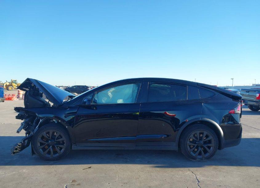 Photo 15 of 2022 Tesla Model X PLAID TRI MOTOR ALL-WHEEL DRIVE (VIN 7SAXCBE69NF332951)