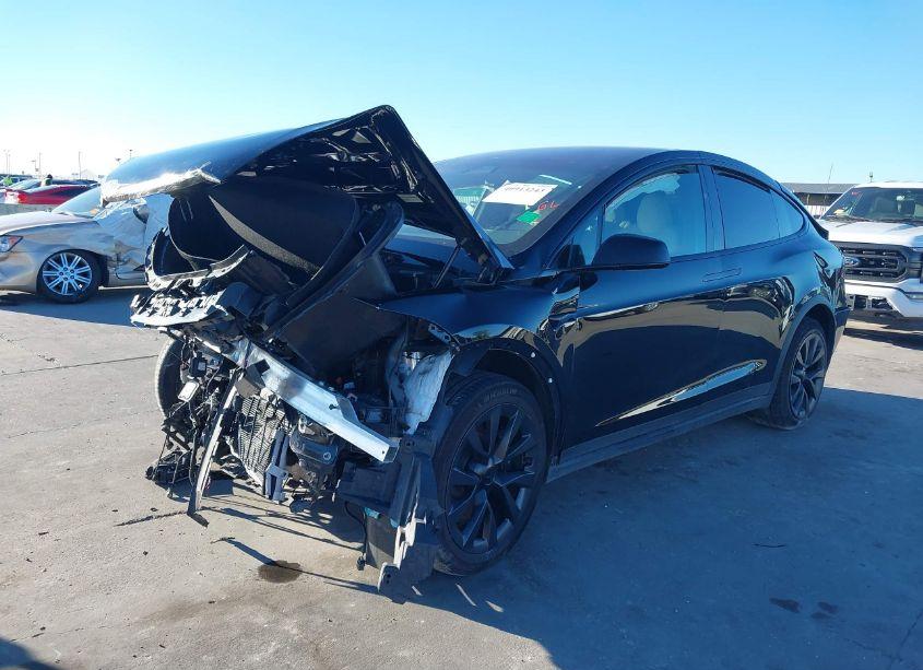 Photo 2 of 2022 Tesla Model X PLAID TRI MOTOR ALL-WHEEL DRIVE (VIN 7SAXCBE69NF332951)