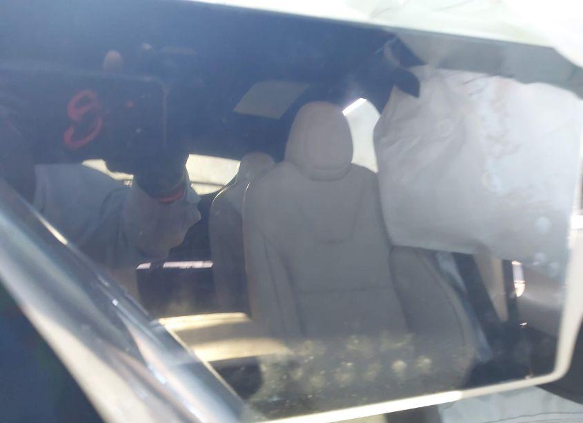 Photo 7 of 2022 Tesla Model X PLAID TRI MOTOR ALL-WHEEL DRIVE (VIN 7SAXCBE69NF332951)