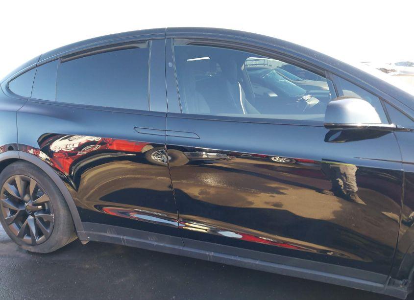Photo 13 of 2022 Tesla Model X PLAID TRI MOTOR ALL-WHEEL DRIVE (VIN 7SAXCBE69NF349507)