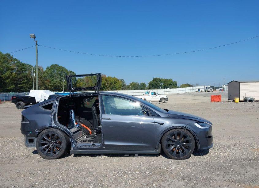 Photo 14 of 2022 Tesla Model X PLAID TRI MOTOR ALL-WHEEL DRIVE (VIN 7SAXCBE69NF355985)