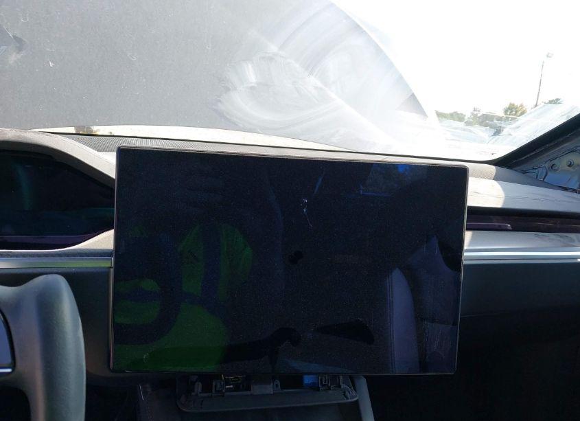 Photo 16 of 2022 Tesla Model X PLAID TRI MOTOR ALL-WHEEL DRIVE (VIN 7SAXCBE69NF355985)