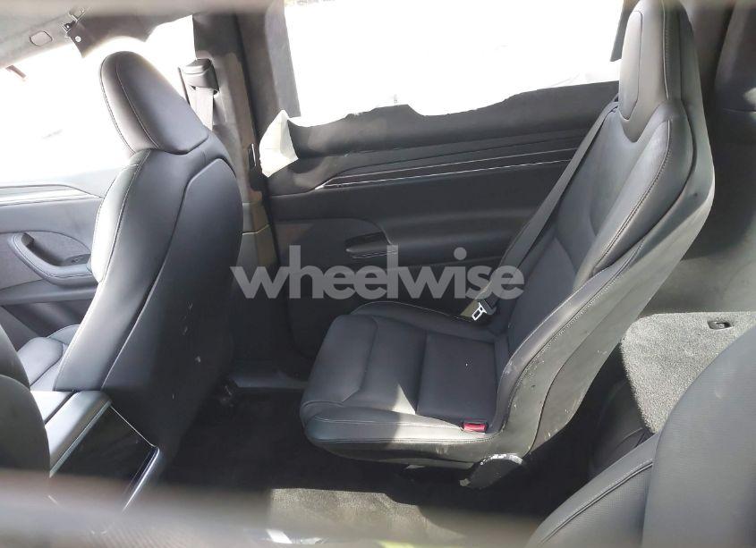 Photo 8 of 2022 Tesla Model X PLAID TRI MOTOR ALL-WHEEL DRIVE (VIN 7SAXCBE6XNF340704)