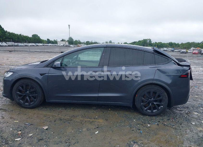 Photo 14 of 2022 Tesla Model X DUAL MOTOR ALL-WHEEL DRIVE/PLAID TRI MOTOR ALL-WHEEL DRIVE (VIN 7SAXCDE51NF337869)