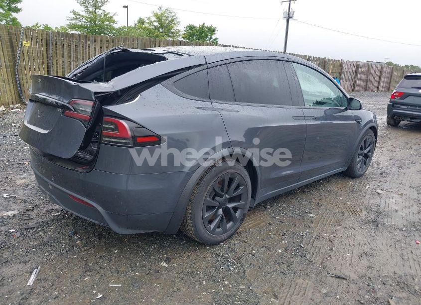 Photo 4 of 2022 Tesla Model X DUAL MOTOR ALL-WHEEL DRIVE/PLAID TRI MOTOR ALL-WHEEL DRIVE (VIN 7SAXCDE51NF337869)