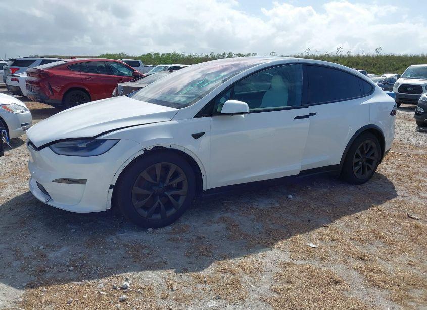 Photo 2 of 2024 Tesla Model X LONG RANGE (VIN 7SAXCDE56RF433535)