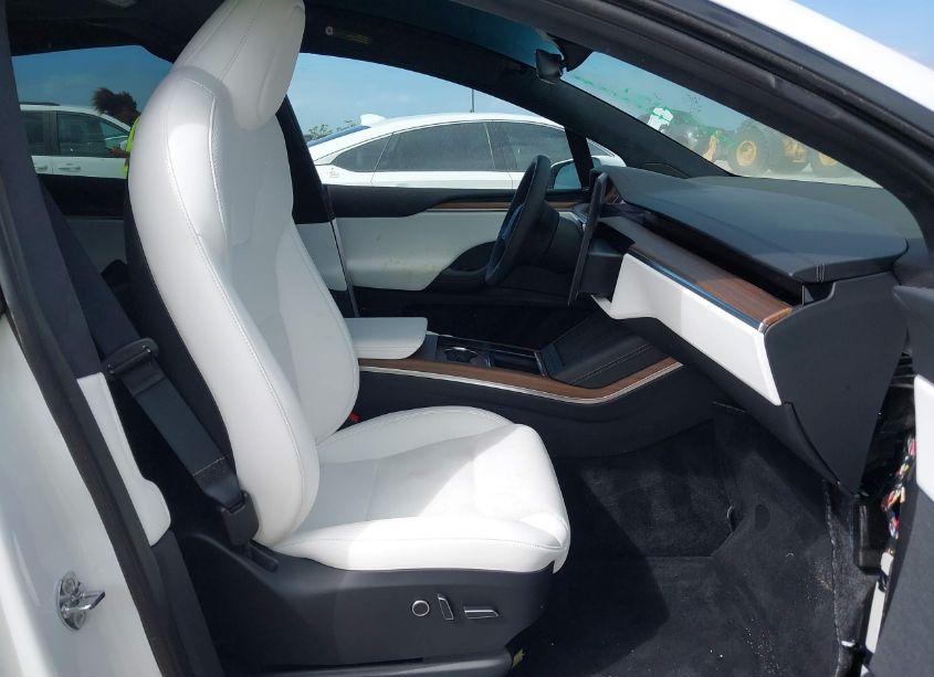 Photo 5 of 2024 Tesla Model X LONG RANGE (VIN 7SAXCDE56RF433535)