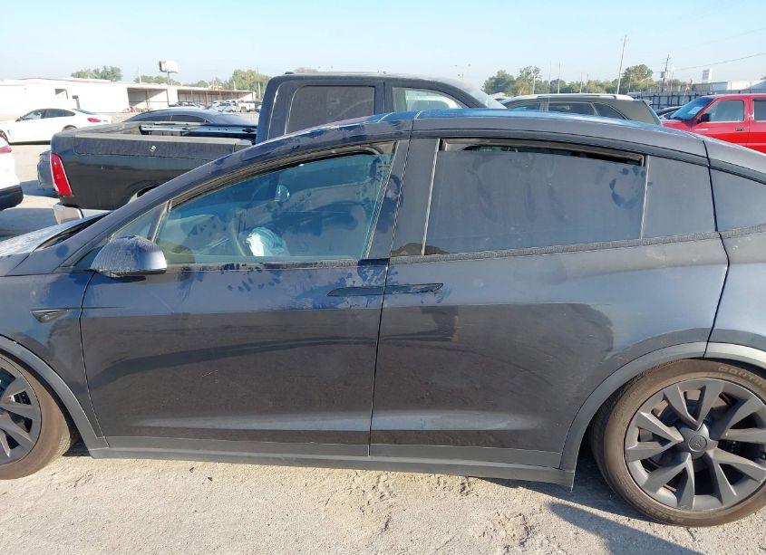Photo 14 of 2024 Tesla Model X LONG RANGE (VIN 7SAXCDE58RF445962)