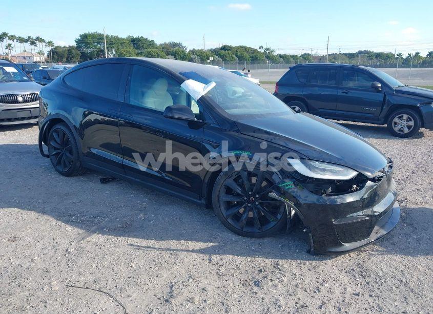 2022 Tesla Model X (VIN 7SAXCDE5XNF356582) main photo