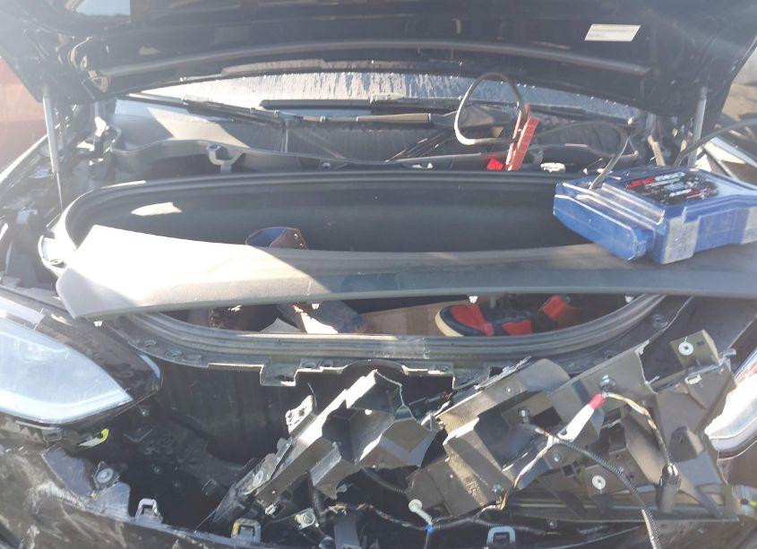 Photo 10 of 2023 Tesla Model X DUAL MOTOR ALL-WHEEL DRIVE/STANDARD RANGE (VIN 7SAXCDE5XPF428996)