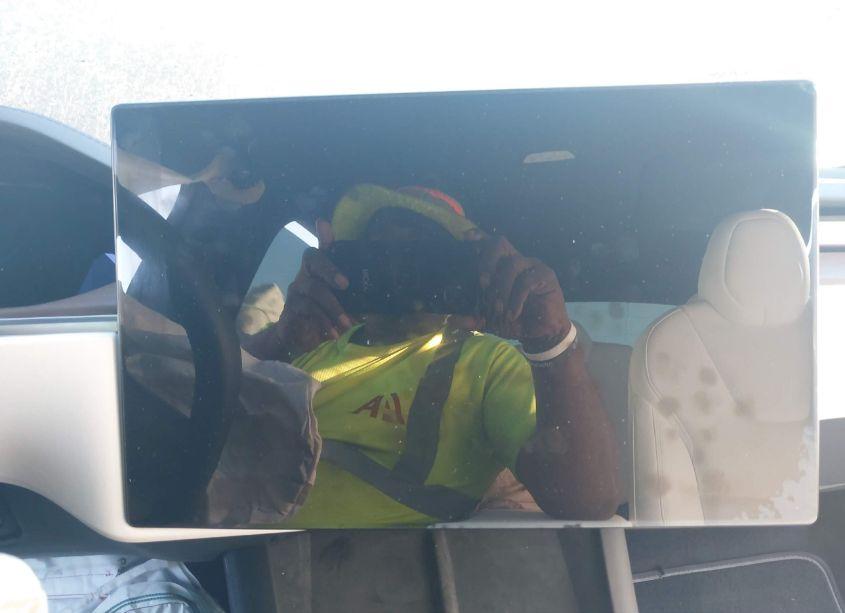 Photo 14 of 2023 Tesla Model X DUAL MOTOR ALL-WHEEL DRIVE/STANDARD RANGE (VIN 7SAXCDE5XPF428996)