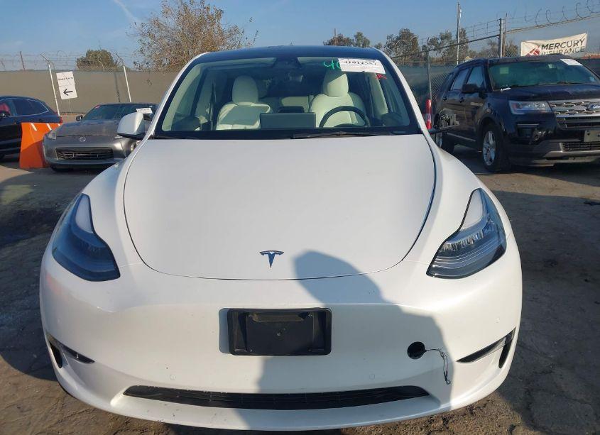 Photo 12 of 2022 Tesla Model Y LONG RANGE DUAL MOTOR ALL-WHEEL DRIVE (VIN 7SAYGAEE0NF381840)