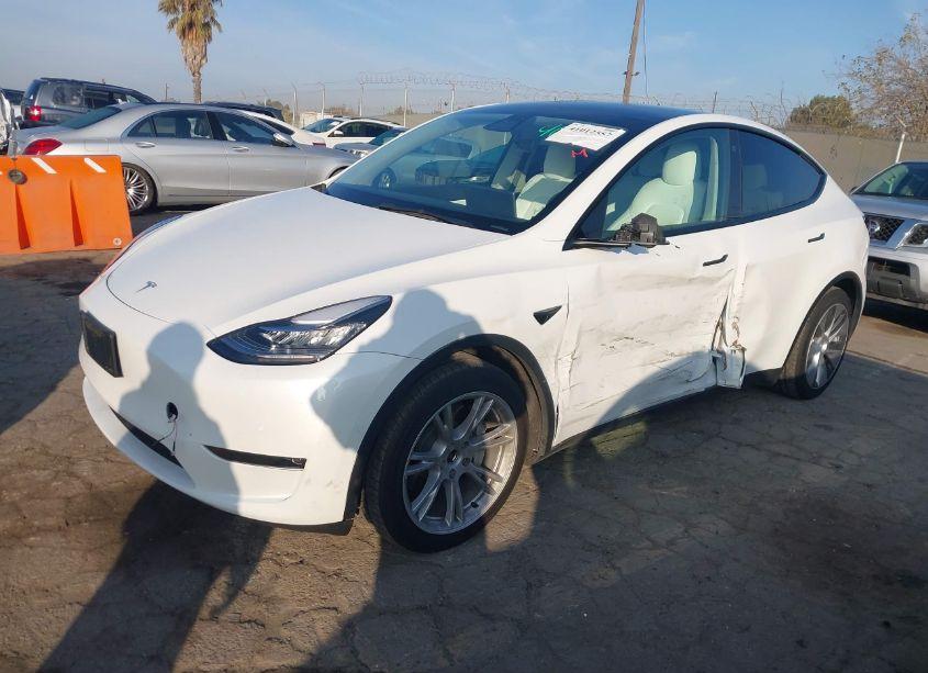 Photo 2 of 2022 Tesla Model Y LONG RANGE DUAL MOTOR ALL-WHEEL DRIVE (VIN 7SAYGAEE0NF381840)