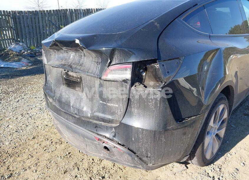 Photo 20 of 2023 Tesla Model Y AWD/LONG RANGE DUAL MOTOR ALL-WHEEL DRIVE (VIN 7SAYGAEE0PF646470)