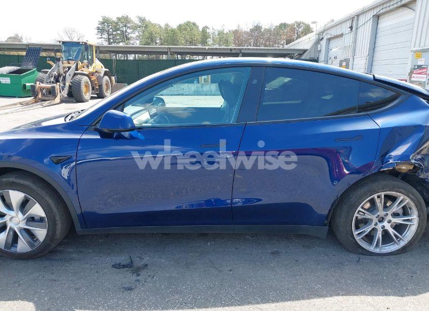 Photo 14 of 2023 Tesla Model Y AWD/LONG RANGE DUAL MOTOR ALL-WHEEL DRIVE (VIN 7SAYGAEE0PF892595)