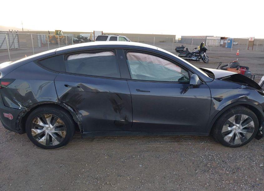 Photo 14 of 2023 Tesla Model Y AWD/LONG RANGE DUAL MOTOR ALL-WHEEL DRIVE (VIN 7SAYGAEE0PF907791)