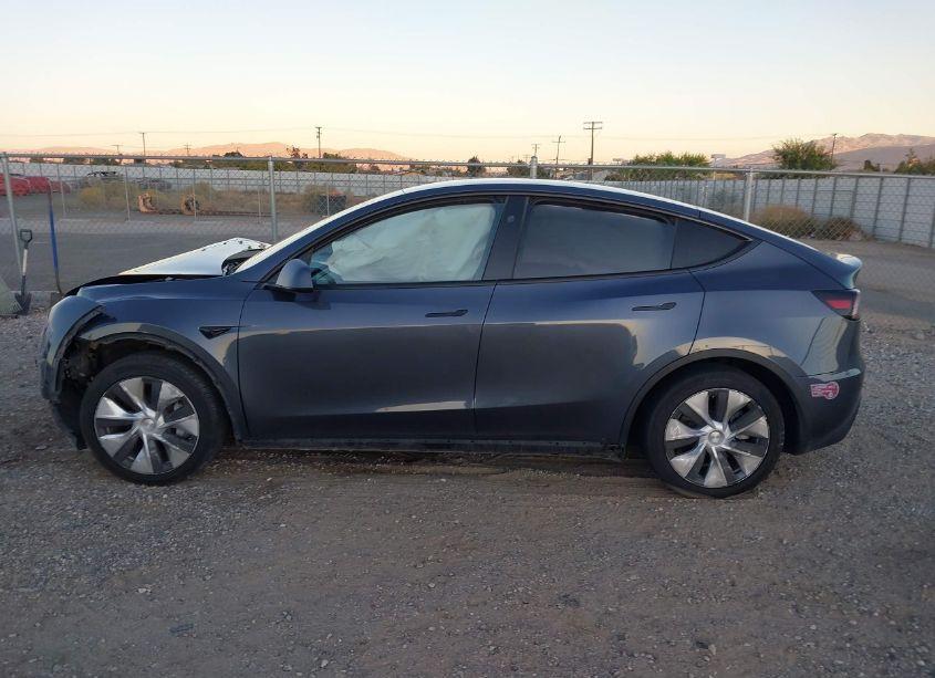 Photo 15 of 2023 Tesla Model Y AWD/LONG RANGE DUAL MOTOR ALL-WHEEL DRIVE (VIN 7SAYGAEE0PF907791)