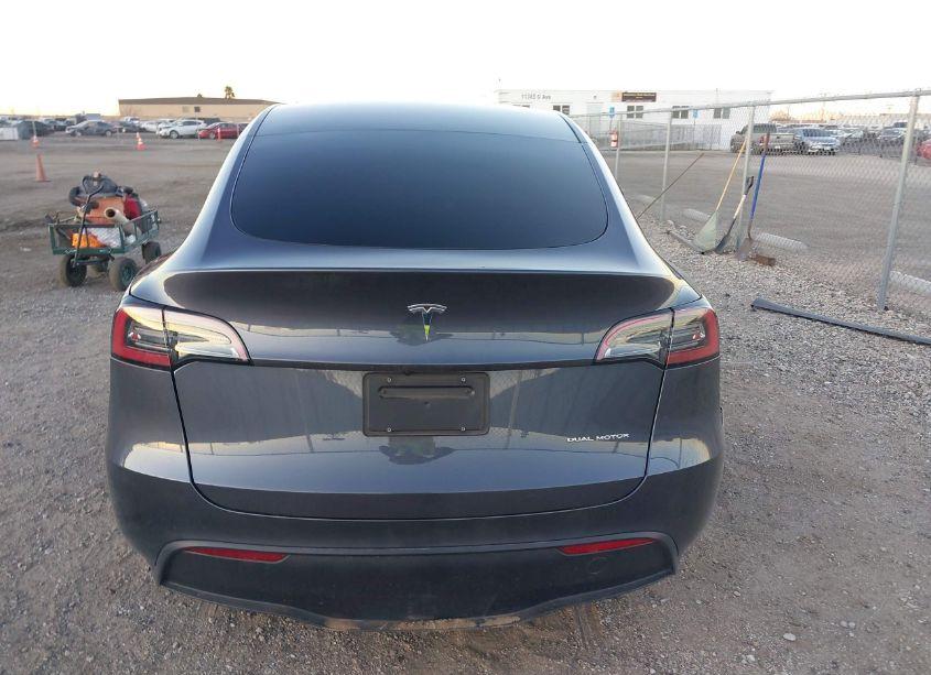 Photo 17 of 2023 Tesla Model Y AWD/LONG RANGE DUAL MOTOR ALL-WHEEL DRIVE (VIN 7SAYGAEE0PF907791)