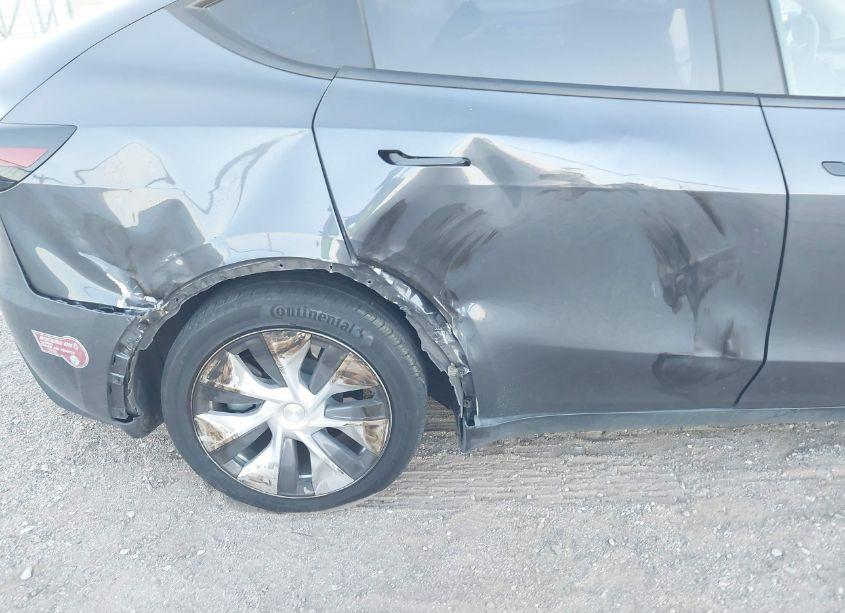 Photo 20 of 2023 Tesla Model Y AWD/LONG RANGE DUAL MOTOR ALL-WHEEL DRIVE (VIN 7SAYGAEE0PF907791)