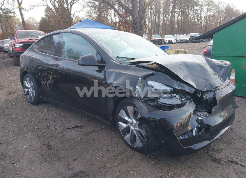 Photo 12 of 2023 Tesla Model Y AWD/LONG RANGE DUAL MOTOR ALL-WHEEL DRIVE (VIN 7SAYGAEE0PF927331)