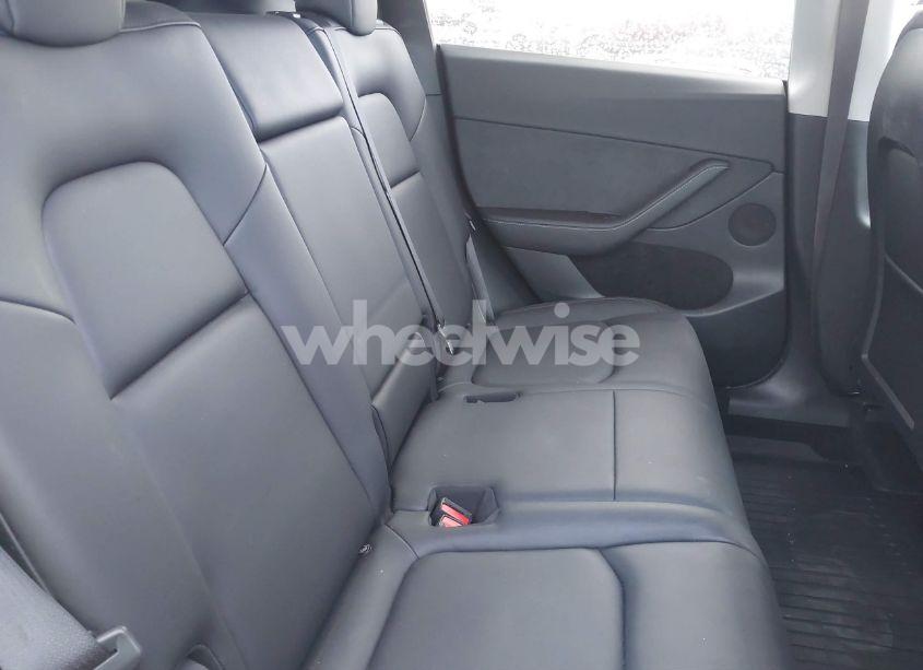 Photo 8 of 2023 Tesla Model Y AWD/LONG RANGE DUAL MOTOR ALL-WHEEL DRIVE (VIN 7SAYGAEE0PF927331)