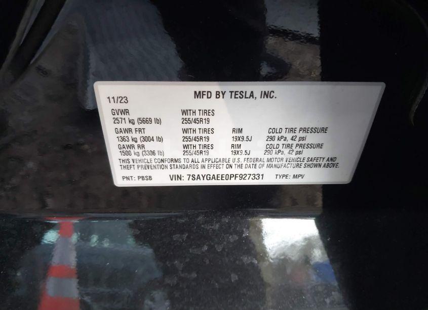Photo 9 of 2023 Tesla Model Y AWD/LONG RANGE DUAL MOTOR ALL-WHEEL DRIVE (VIN 7SAYGAEE0PF927331)