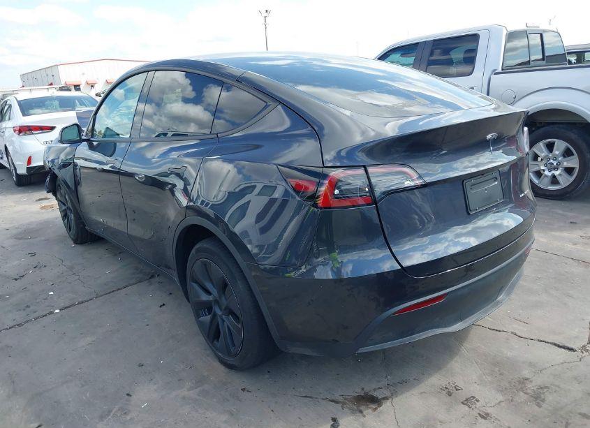 Photo 3 of 2024 Tesla Model Y LONG RANGE DUAL MOTOR ALL-WHEEL DRIVE (VIN 7SAYGAEE0RF104028)