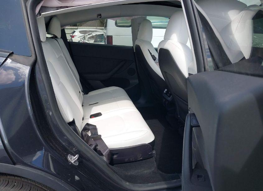 Photo 8 of 2024 Tesla Model Y LONG RANGE DUAL MOTOR ALL-WHEEL DRIVE (VIN 7SAYGAEE0RF104028)