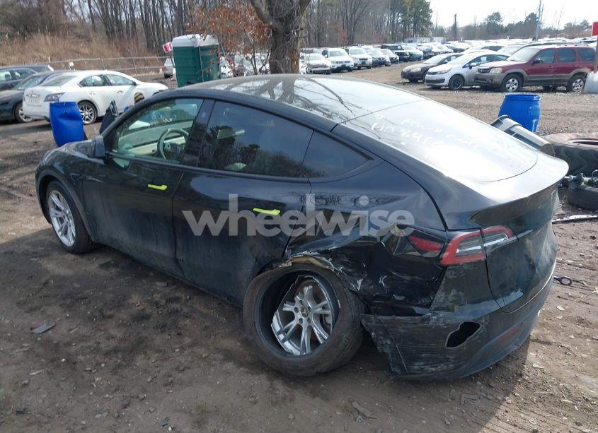 Photo 14 of 2022 Tesla Model Y LONG RANGE DUAL MOTOR ALL-WHEEL DRIVE (VIN 7SAYGAEE1NF364514)