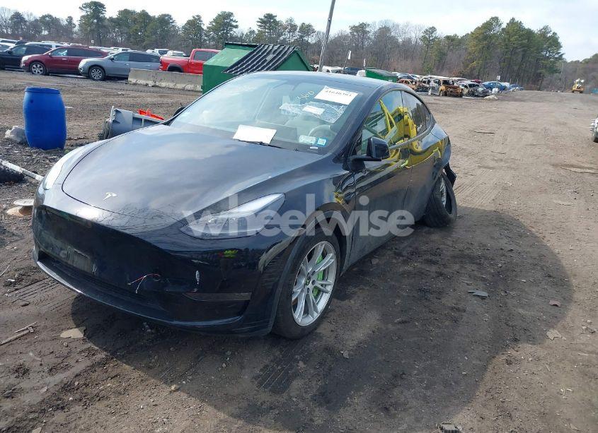 Photo 2 of 2022 Tesla Model Y LONG RANGE DUAL MOTOR ALL-WHEEL DRIVE (VIN 7SAYGAEE1NF364514)