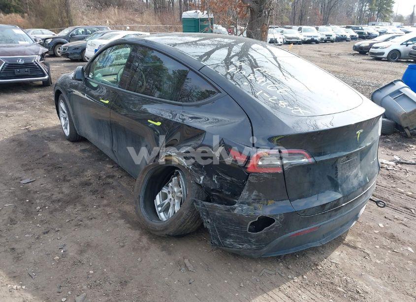 Photo 6 of 2022 Tesla Model Y LONG RANGE DUAL MOTOR ALL-WHEEL DRIVE (VIN 7SAYGAEE1NF364514)