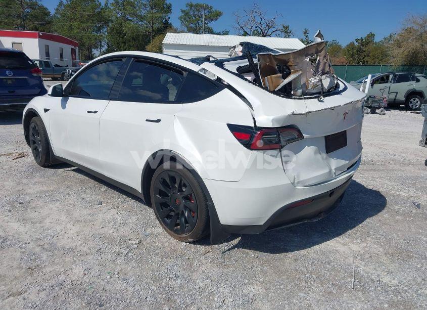 Photo 3 of 2023 Tesla Model Y AWD/LONG RANGE DUAL MOTOR ALL-WHEEL DRIVE (VIN 7SAYGAEE1PF665934)