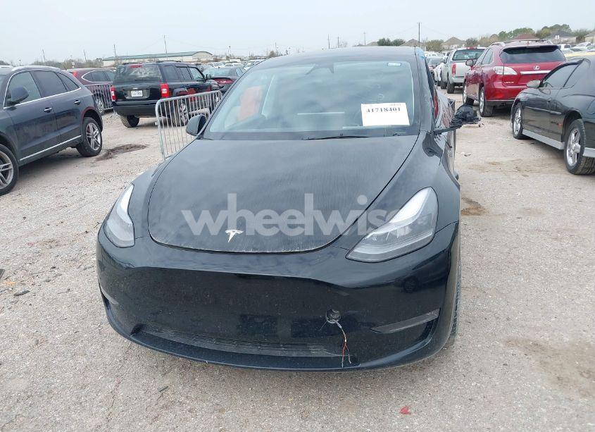 Photo 11 of 2023 Tesla Model Y AWD/LONG RANGE DUAL MOTOR ALL-WHEEL DRIVE (VIN 7SAYGAEE1PF806310)