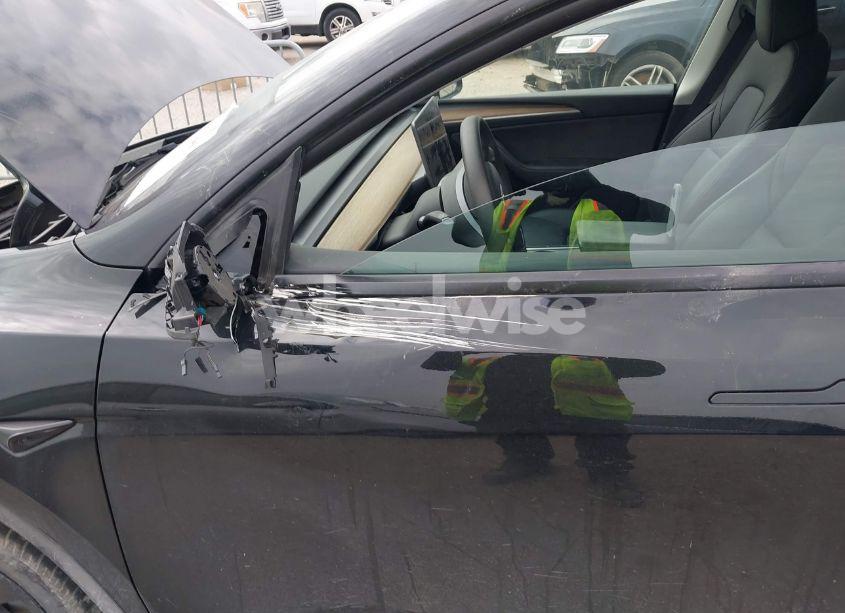 Photo 6 of 2023 Tesla Model Y AWD/LONG RANGE DUAL MOTOR ALL-WHEEL DRIVE (VIN 7SAYGAEE1PF806310)