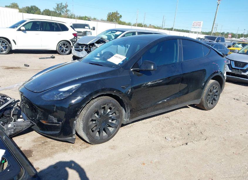Photo 2 of 2023 Tesla Model Y AWD/LONG RANGE DUAL MOTOR ALL-WHEEL DRIVE (VIN 7SAYGAEE1PF837301)