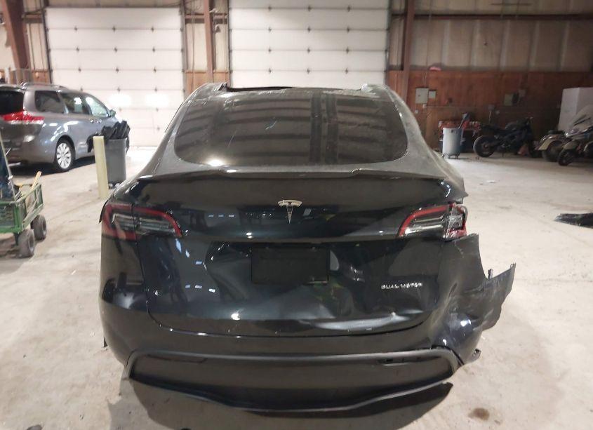 Photo 16 of 2024 Tesla Model Y LONG RANGE DUAL MOTOR ALL-WHEEL DRIVE (VIN 7SAYGAEE1RF037181)