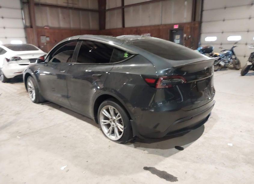 Photo 3 of 2024 Tesla Model Y LONG RANGE DUAL MOTOR ALL-WHEEL DRIVE (VIN 7SAYGAEE1RF037181)