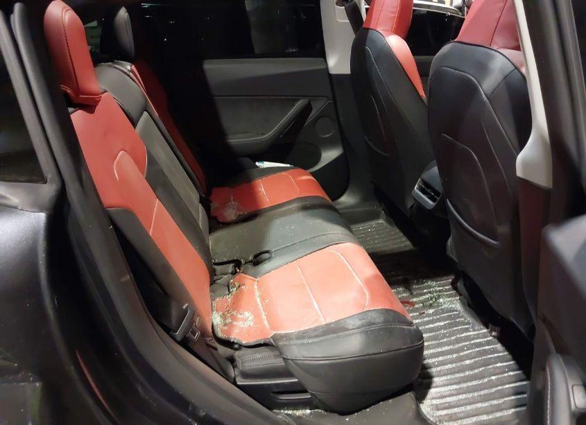 Photo 8 of 2024 Tesla Model Y LONG RANGE DUAL MOTOR ALL-WHEEL DRIVE (VIN 7SAYGAEE1RF037181)