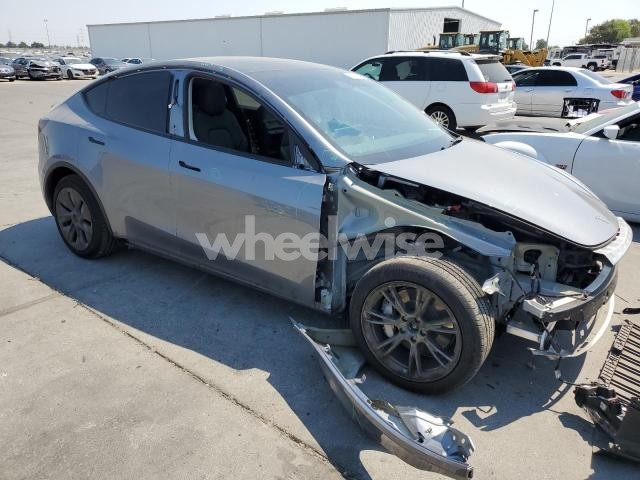 Photo 6 of 2024 TESLA MODEL Y (VIN 7SAYGAEE1RF170717)