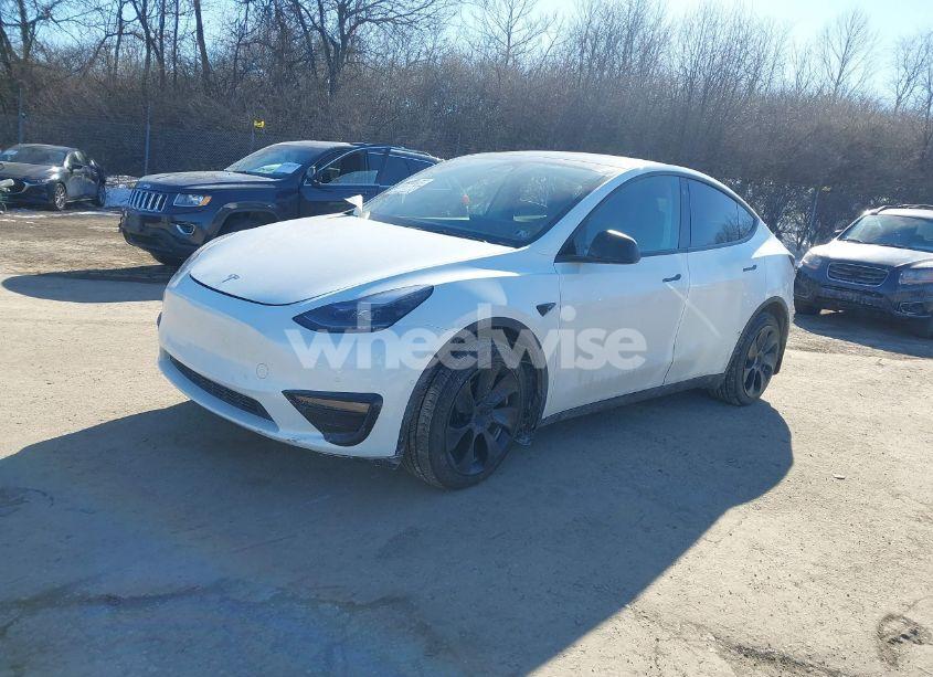 Photo 2 of 2022 Tesla Model Y LONG RANGE DUAL MOTOR ALL-WHEEL DRIVE (VIN 7SAYGAEE2NF550692)