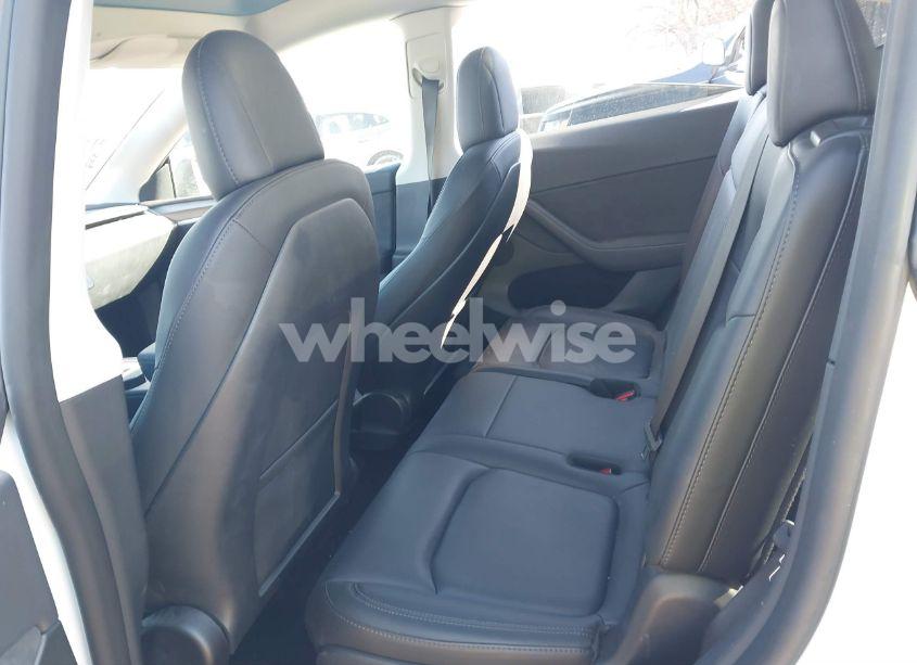 Photo 8 of 2022 Tesla Model Y LONG RANGE DUAL MOTOR ALL-WHEEL DRIVE (VIN 7SAYGAEE2NF550692)