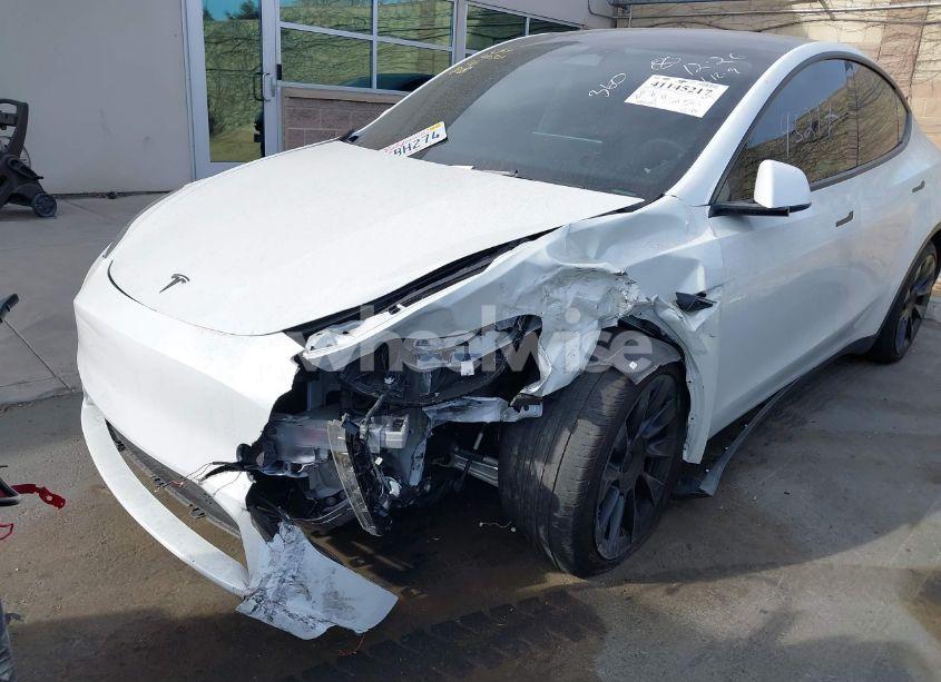 Photo 6 of 2023 Tesla Model Y AWD/LONG RANGE DUAL MOTOR ALL-WHEEL DRIVE (VIN 7SAYGAEE2PF668910)