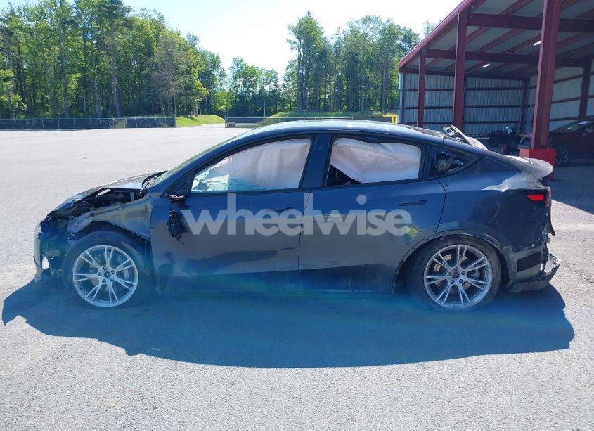 Photo 13 of 2023 Tesla Model Y AWD/LONG RANGE DUAL MOTOR ALL-WHEEL DRIVE (VIN 7SAYGAEE2PF898592)