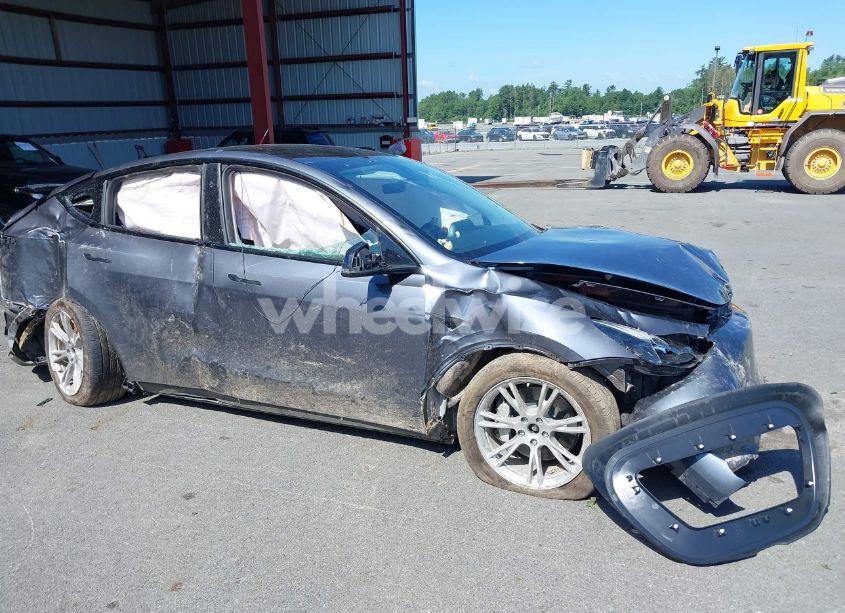 Photo 18 of 2023 Tesla Model Y AWD/LONG RANGE DUAL MOTOR ALL-WHEEL DRIVE (VIN 7SAYGAEE2PF898592)