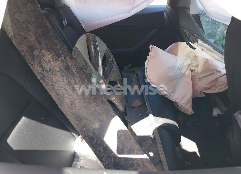 Photo 8 of 2023 Tesla Model Y AWD/LONG RANGE DUAL MOTOR ALL-WHEEL DRIVE (VIN 7SAYGAEE2PF898592)