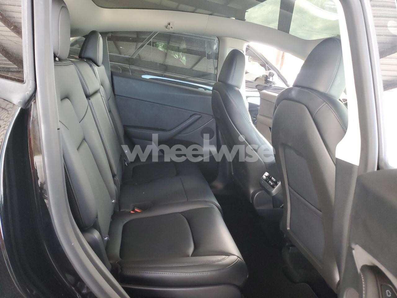 Photo 10 of 2024 TESLA MODEL Y (VIN 7SAYGAEE2RF212375)