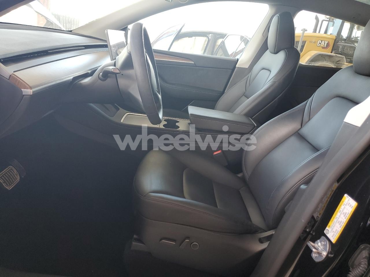 Photo 7 of 2024 TESLA MODEL Y (VIN 7SAYGAEE2RF212375)