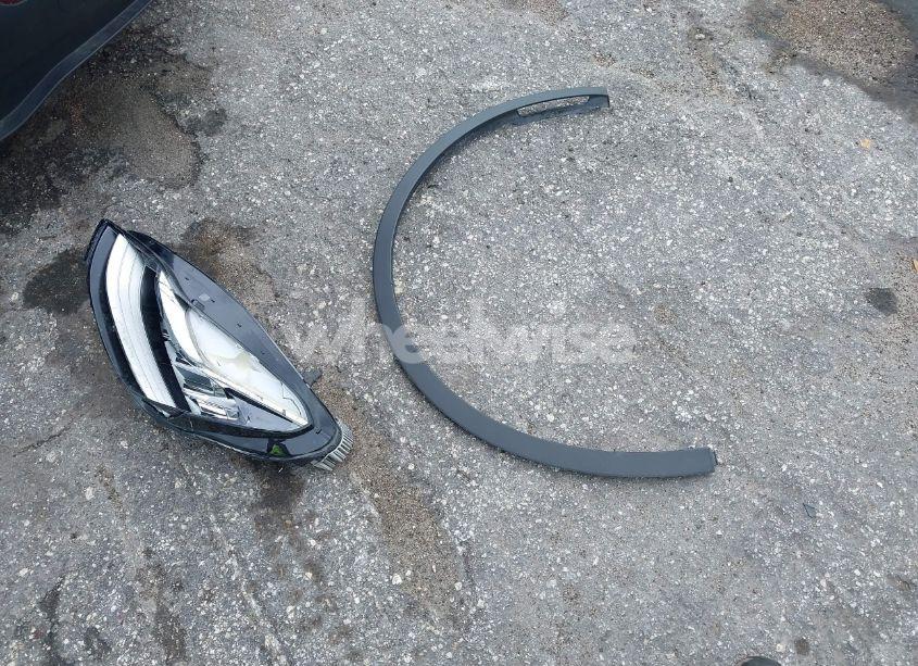 Photo 12 of 2022 Tesla Model Y LONG RANGE DUAL MOTOR ALL-WHEEL DRIVE (VIN 7SAYGAEE3NF394274)