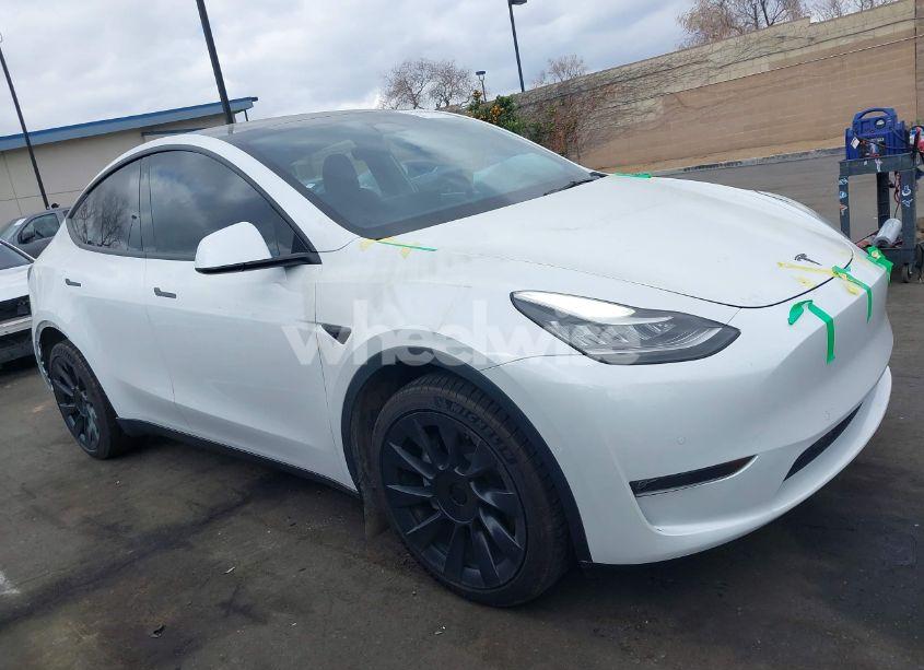 Photo 14 of 2022 Tesla Model Y LONG RANGE DUAL MOTOR ALL-WHEEL DRIVE (VIN 7SAYGAEE3NF575178)